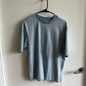 Uniqlo Baby Blue Stripped Tee sz S